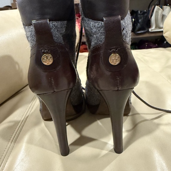 Tory Burch lace up gray and brown leather ankle boots - Picture 14 of 14